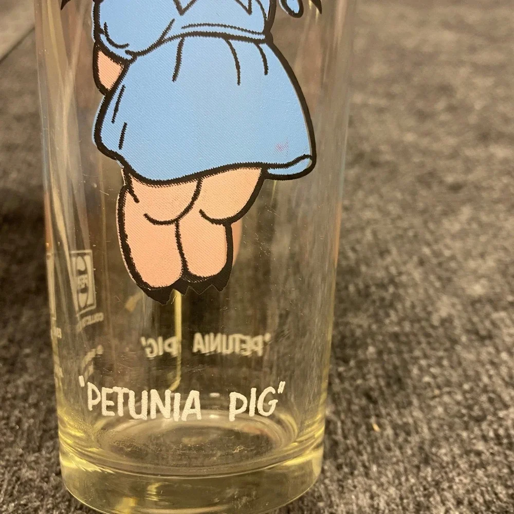 Vintage 1973 Pepsi Collector Series Petunia Pig Looney Tunes Glass Tumbler 16oz